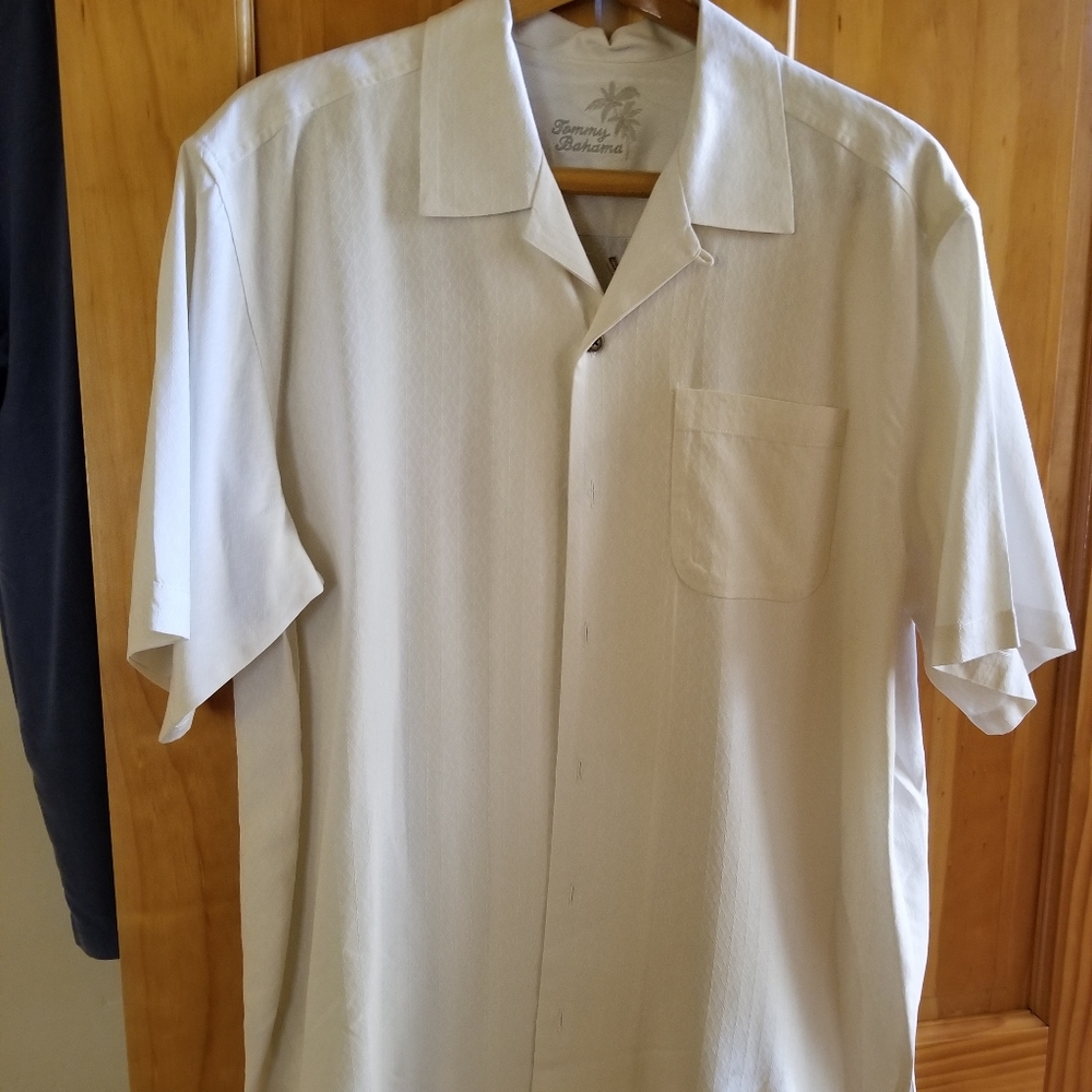 Tommy Bahama L/XL 48" chest